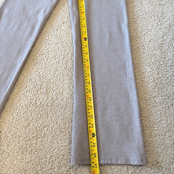 Vuori - Mid-Rise Elevation Slim Bootcut Pants Walnut Heather Size S - Picture 14 of 14